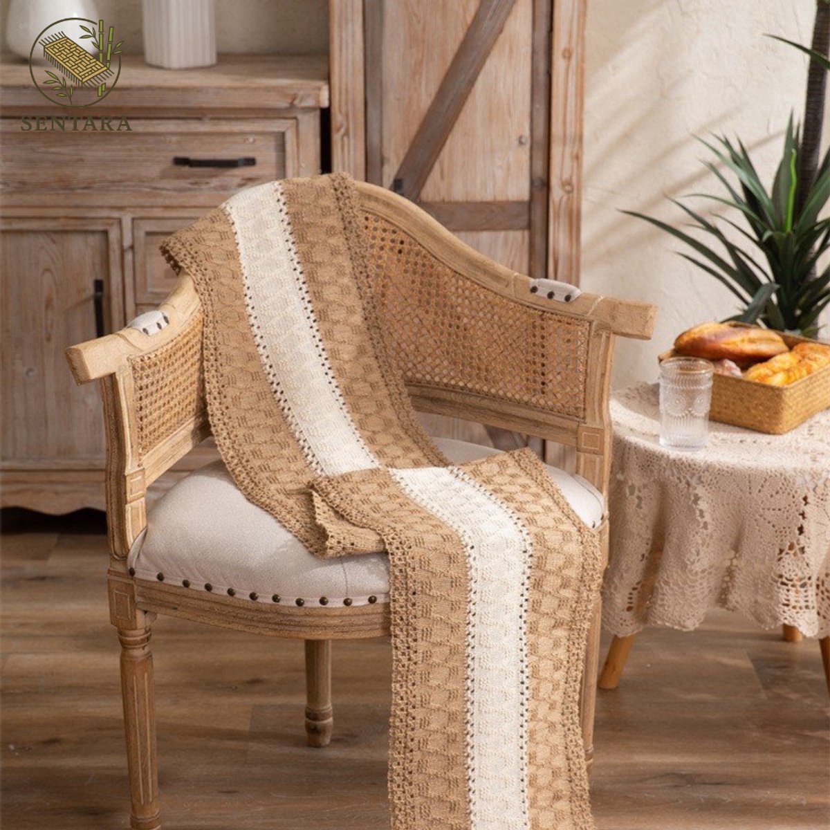 Tafelloper van katoen en linnen / wit en kaki